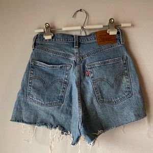 Revolve Levi’s Ribcage Shorts